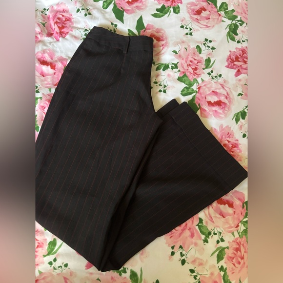 Red pinstripe low rise pants - Picture 3 of 3